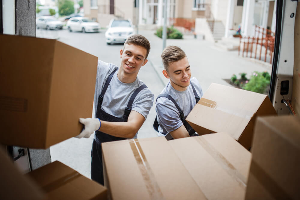 Efficient furniture moving and packing
