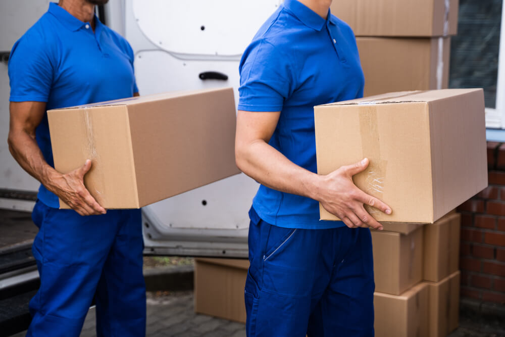 Team of professional movers in La Mesa